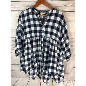 ODDY white and dark blue plaid top